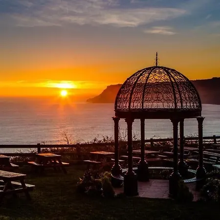 Victoria Hotel Robin Hood's Bay