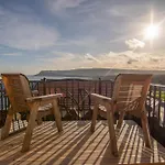 Victoria 4* Robin Hood's Bay