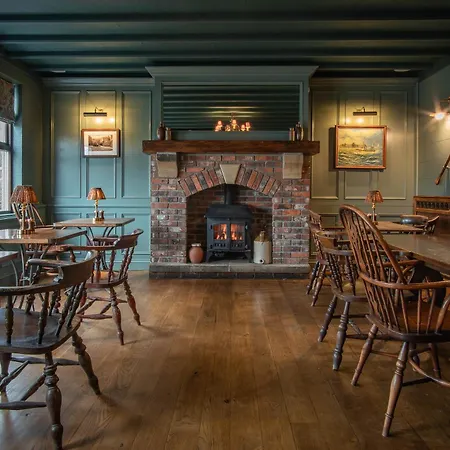 Victoria Robin Hood's Bay