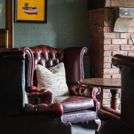 Victoria Hotel 4*