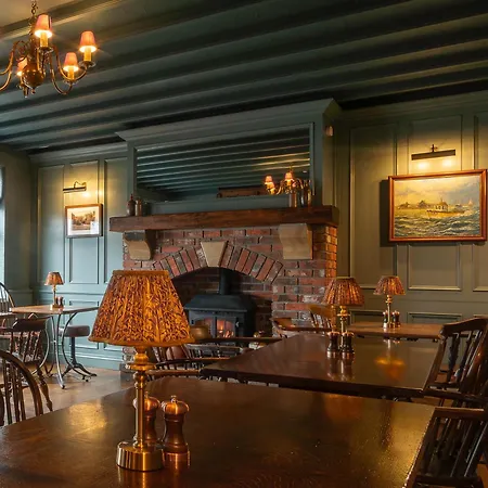 Отель Victoria 4*